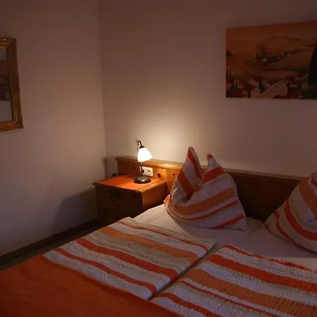 Landhaus Tirolerhof * St. Johann in Tirol